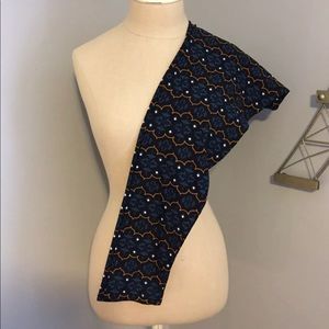 LuLaRoe TC Black with Blue Damask Mustard Leggings